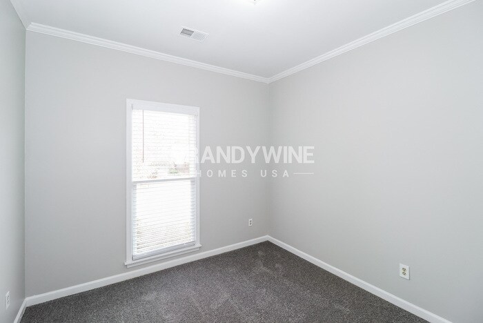 Building Photo - 2795 Lanthorn Dr