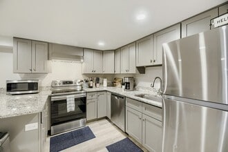 Building Photo - 9875 E 22nd Ave