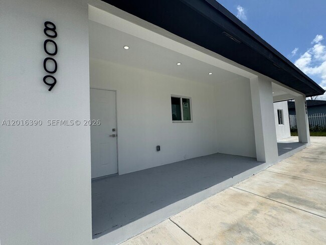 Building Photo - 8005 NW 14th Ave