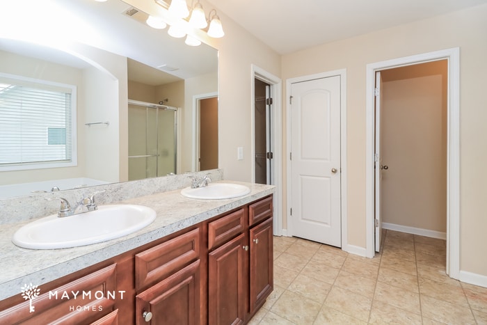 Building Photo - 705 Azalea Pt