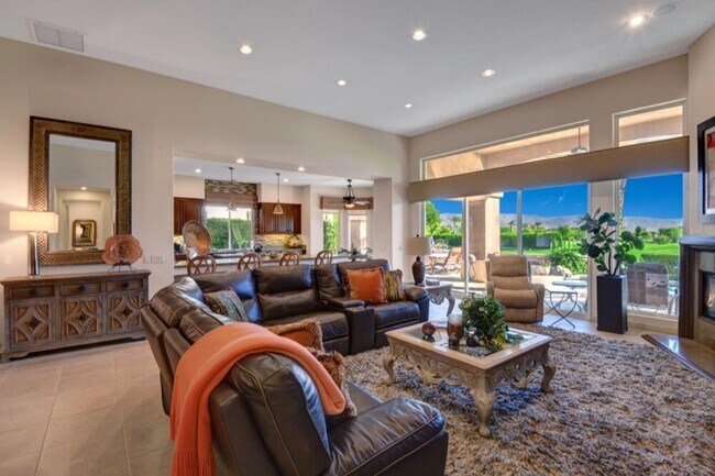 Building Photo - 348 Tomahawk Dr