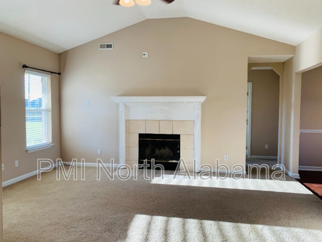 Building Photo - 218 Maddux Ct