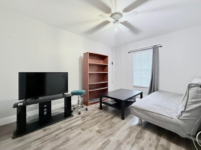 Building Photo - 9138 Villa Palma Ln