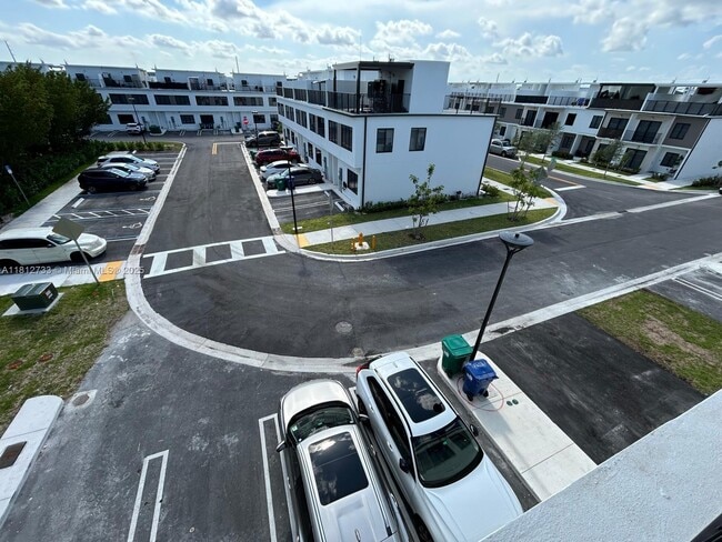 Building Photo - 26109 SW 145th Ave