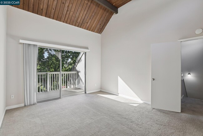 Building Photo - 1035 Alta Mesa Dr