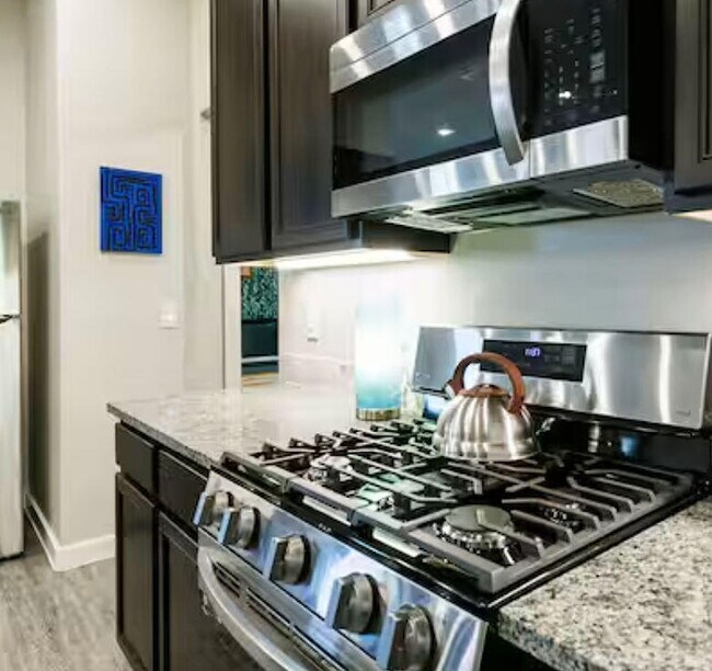 Building Photo - 2016 132nd St