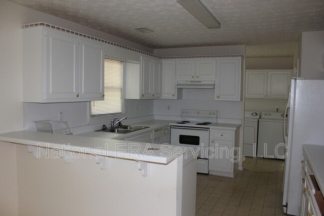 Building Photo - 30 Allen Oaks Way