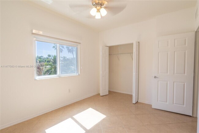 Building Photo - 816 NW 11th St