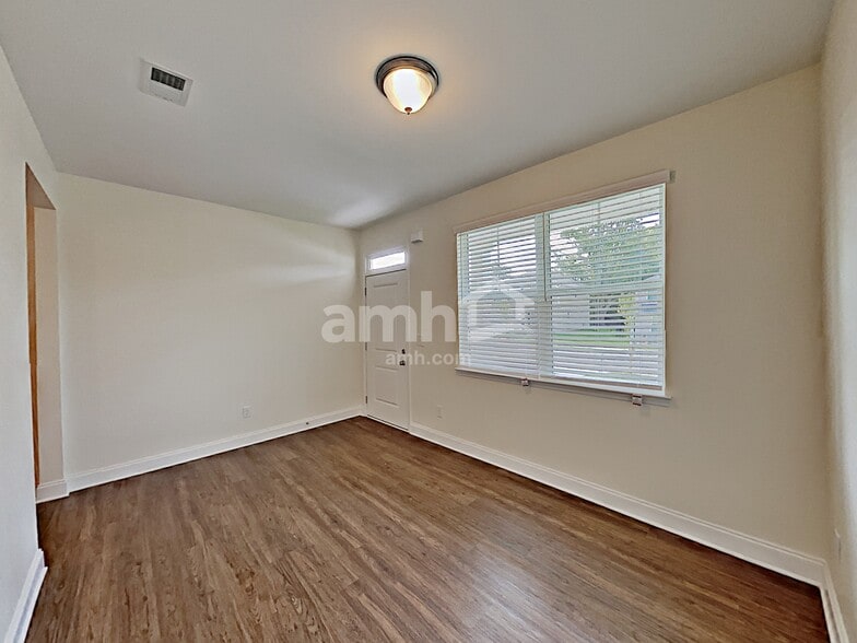 Building Photo - 1211 Bordeau Way