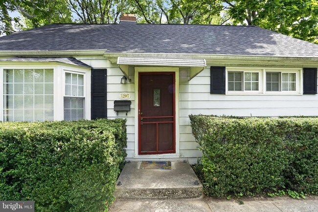 Building Photo - 3207 Dashiell Rd