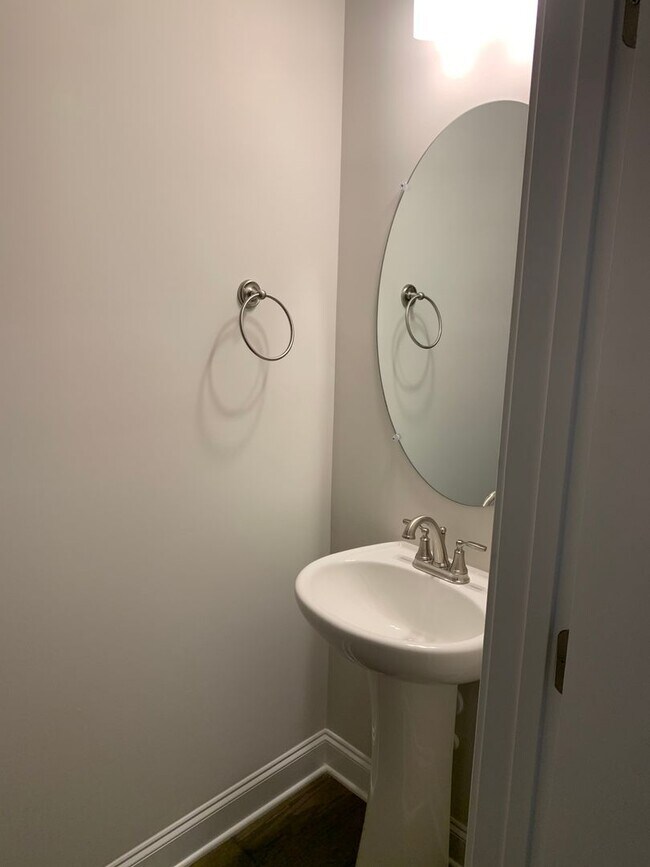 Building Photo - HOME IN PARC @ THE AU CLUB