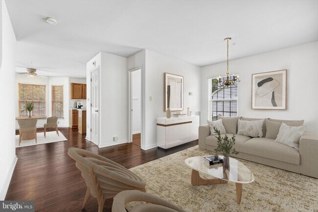 Building Photo - 2103 Sayan Ct