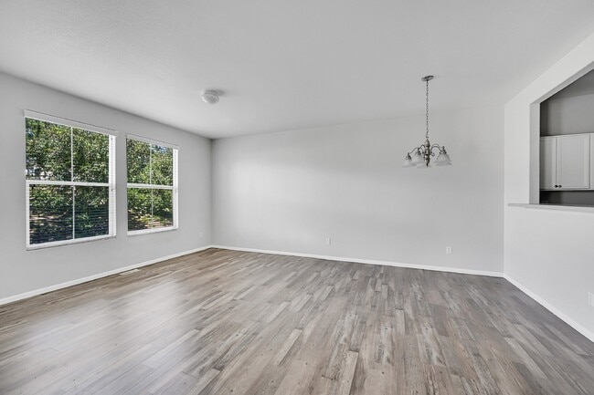Building Photo - $1,850.00 - 2 Bedrooms, 2.5 Bathrooms Town...
