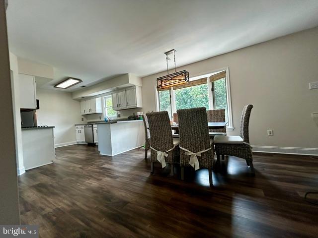 Building Photo - 4574 White Oak Ln
