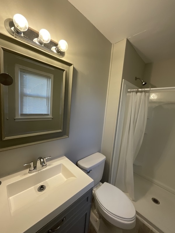 Building Photo - 301 Richard St