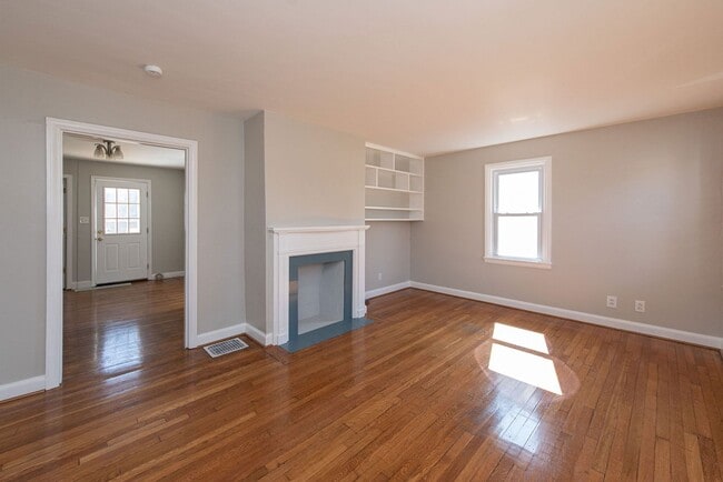 Building Photo - ANDERSON TWP- Cozy and clean 3 bed 2 bath ...