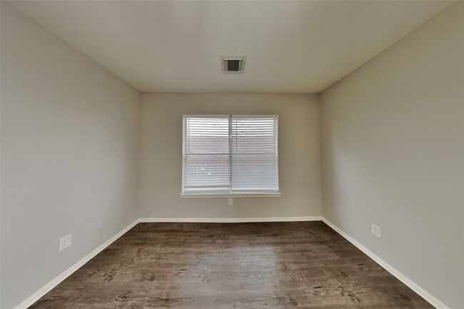 Building Photo - 3023 Glencullen Ln