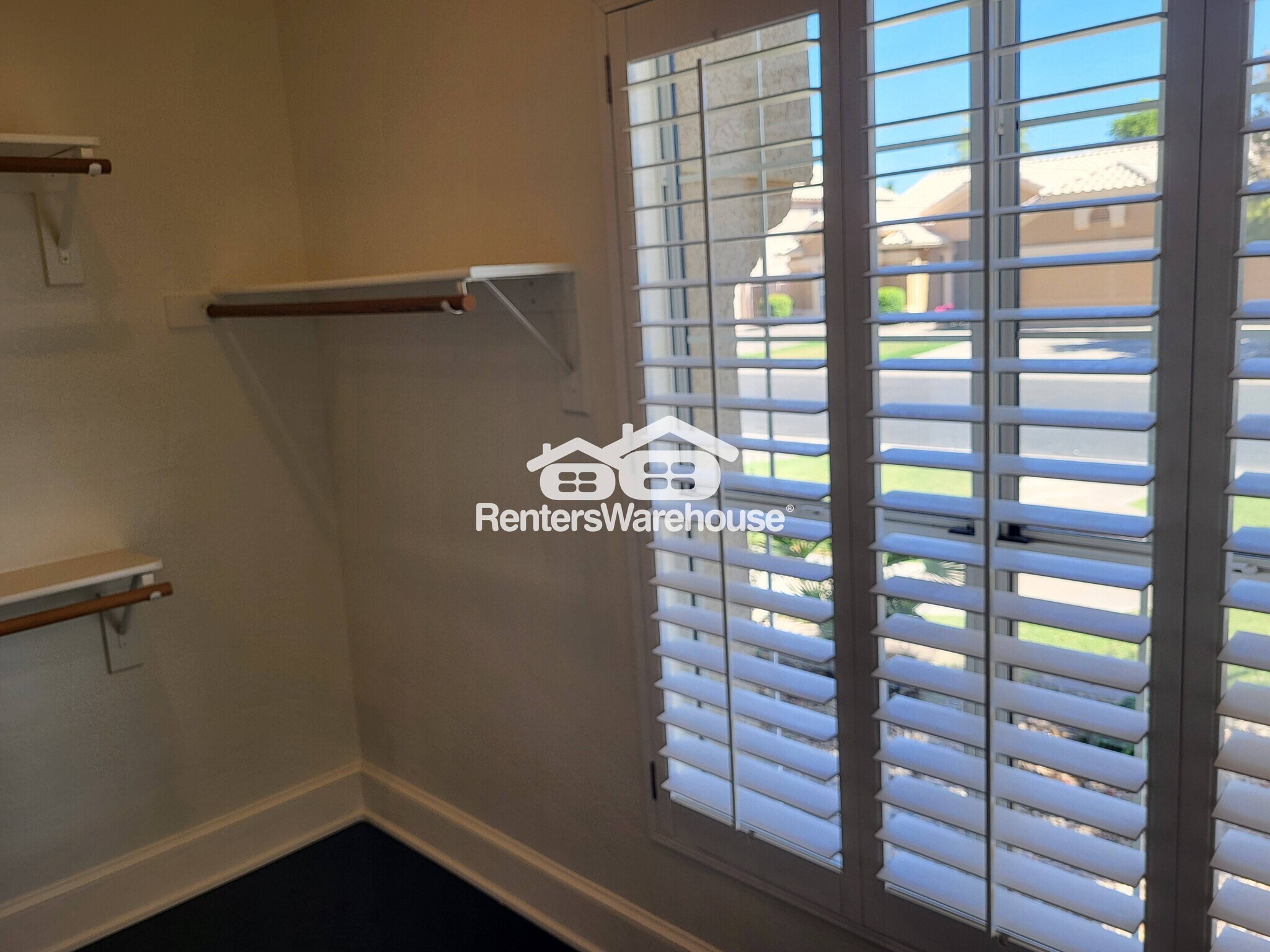 Building Photo - 3848 E Amberwood Dr