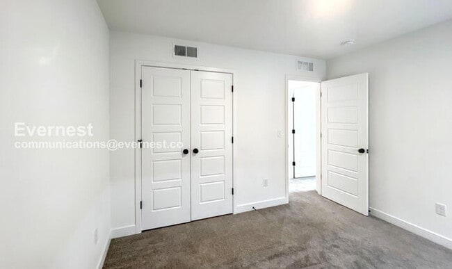 Building Photo - 27605 E Red Fox St