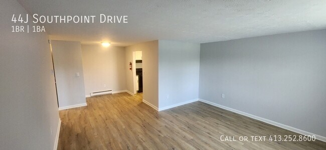 Building Photo - 44 Southpoint Dr