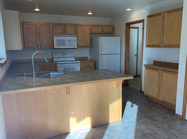 Building Photo - Racine Street 2609/ 2611