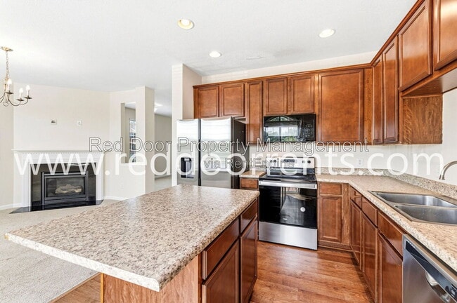 Building Photo - 13340 E Golden Gate Dr