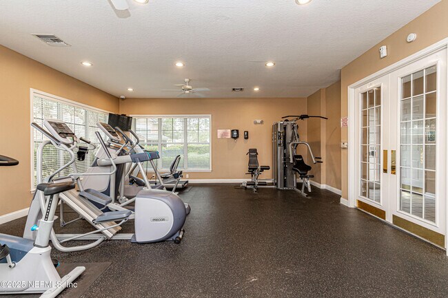 Building Photo - 13362 Stone Pond Dr