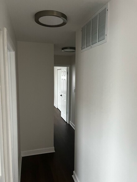 Building Photo - 7909 163rd Ct
