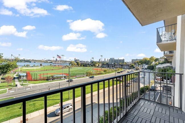 Primary Photo - 1150 River Rd