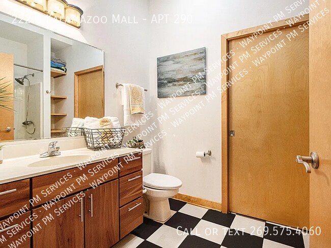 Building Photo - 222 N Kalamazoo Mall