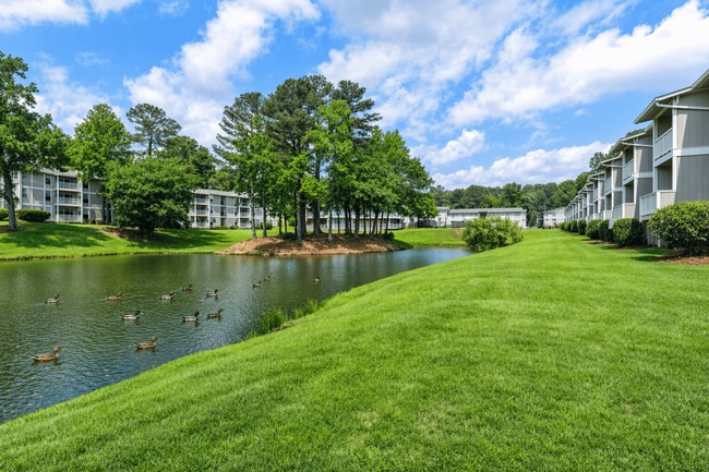 Building Photo - Willow Lake