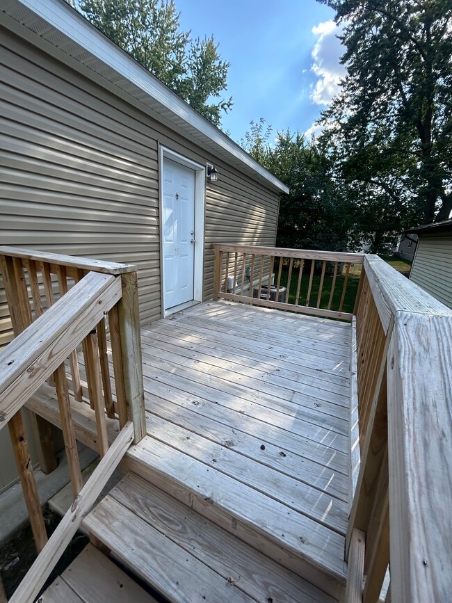 Building Photo - 118 Poplar Dr