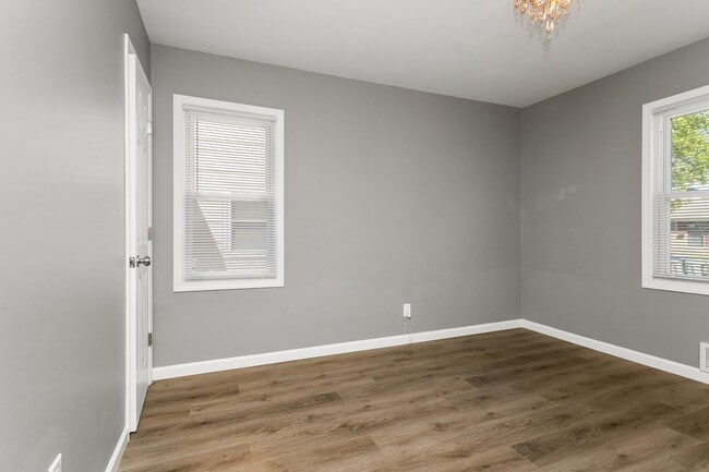 Building Photo - 4827 N 47th St