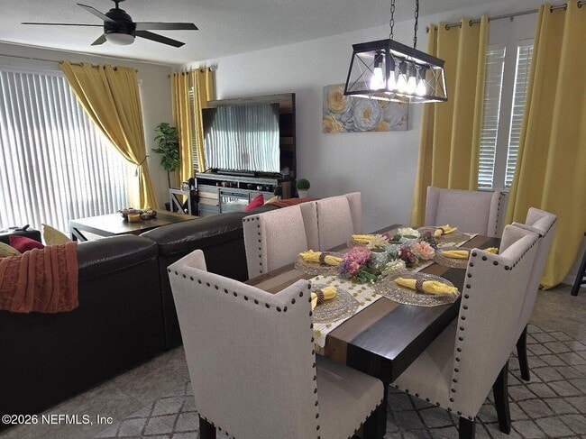 Building Photo - 12284 Peanut Ct