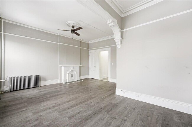 Building Photo - 289 Forrest St