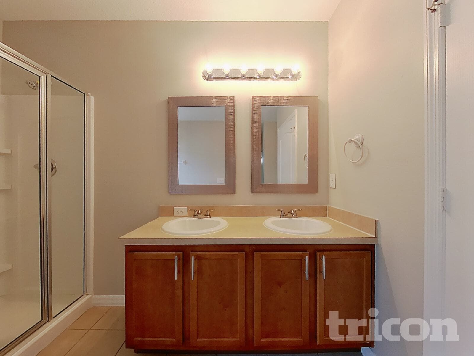 Building Photo - 492 Shirley Dr