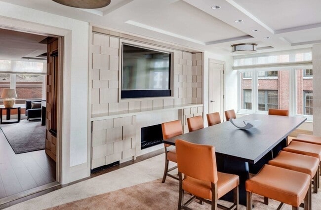 Building Photo - 100 Lovejoy Pl