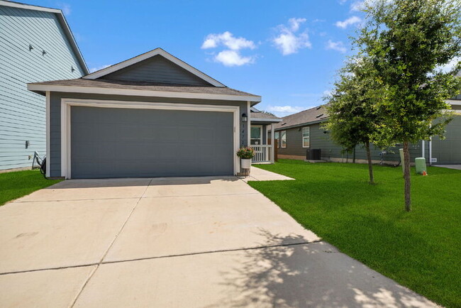 Building Photo - 14718 Dillard Ml
