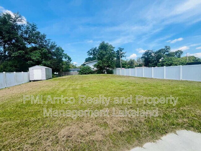 Building Photo - 3230 Baird Ave