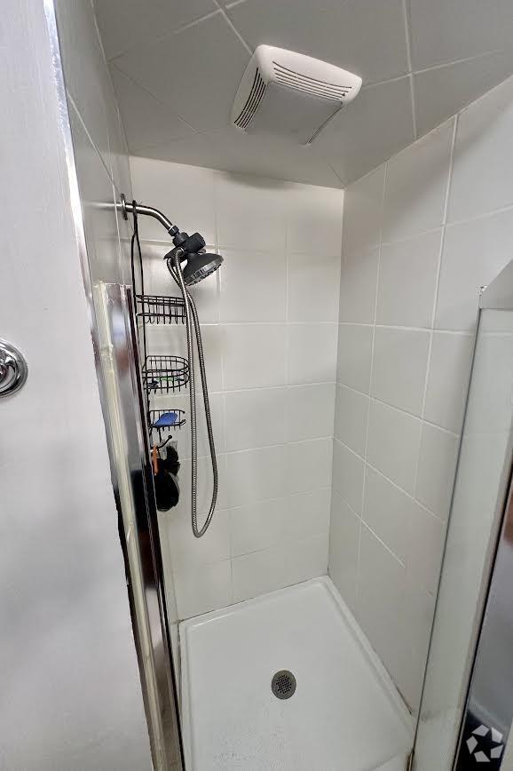 Building Photo - 2 bedroom in Northbrook IL 60062