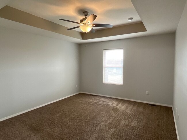 Building Photo - Sit Back, Relax. Your New home Awaits in R...