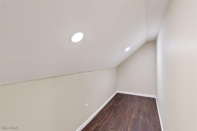 Building Photo - 443 Fairway Blvd