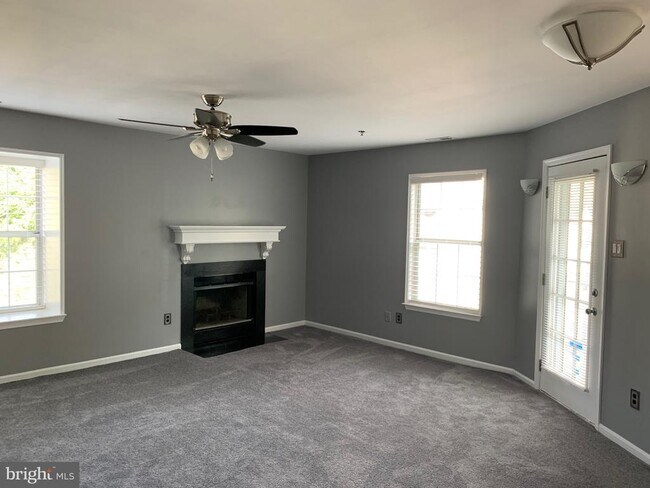 Building Photo - 809 Willings Way