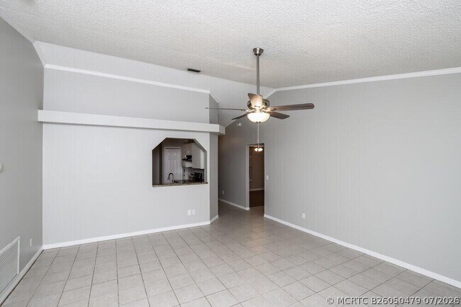 Building Photo - 108 Osceola Ave