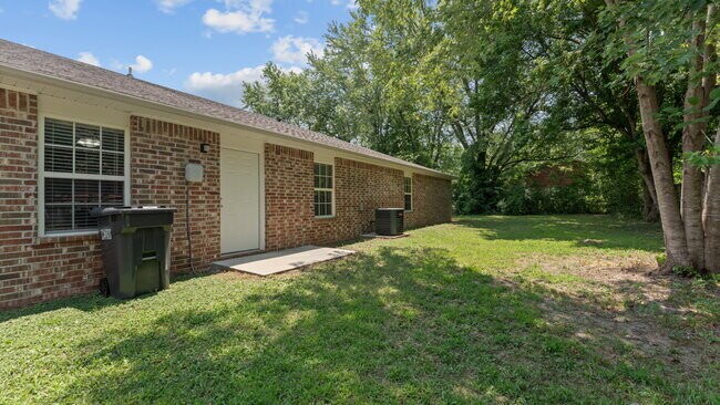 Building Photo - 307 Ewalt Ave