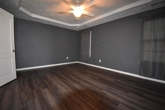 Building Photo - Coming Soon! 3 Bedroom 2 Bathroom- Pets Considered