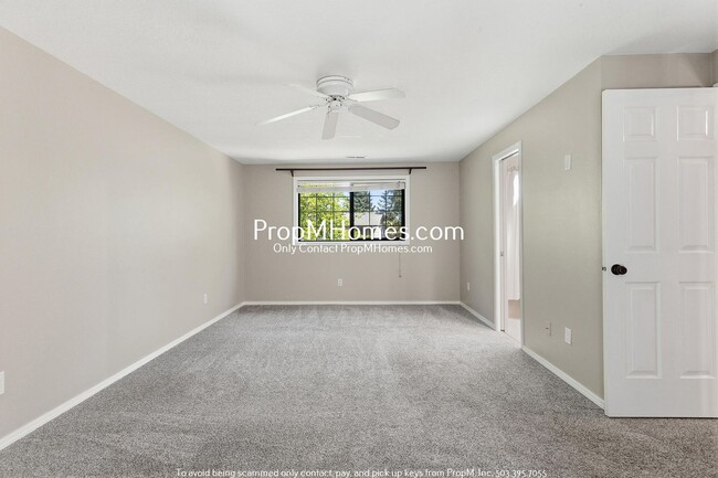 Building Photo - Updated Three Bedroom Home in Tigard!