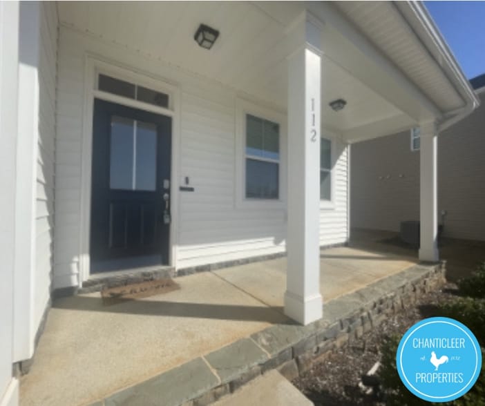 Building Photo - 112 Hoyne Way