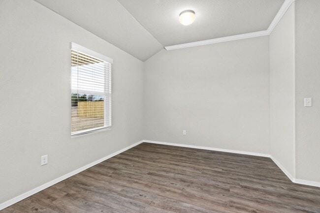 Building Photo - Beautiful new build home!