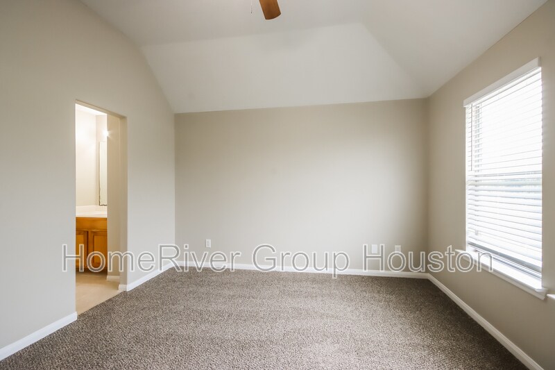Building Photo - 18722 Racquet Sports Way